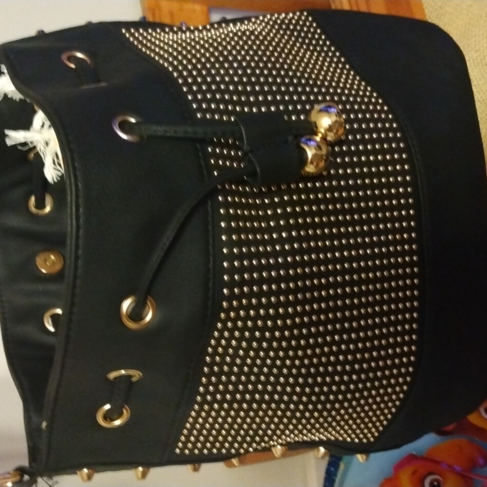 Black leatherette studded cross body purse NEW - Picture 3 of 12
